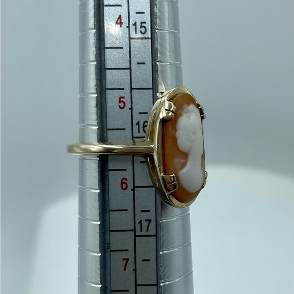 Carved Cameo Solid Yellow Gold 10k Ring - Picture 3 of 11